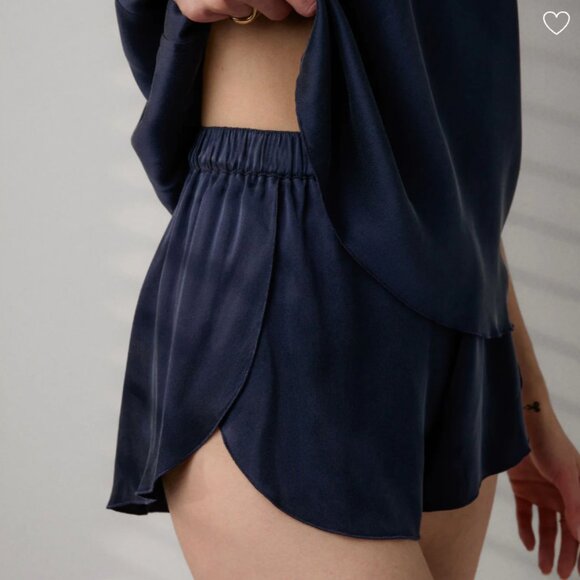 Lunya Washable Silk Tulip Back Set - Picture 7 of 9